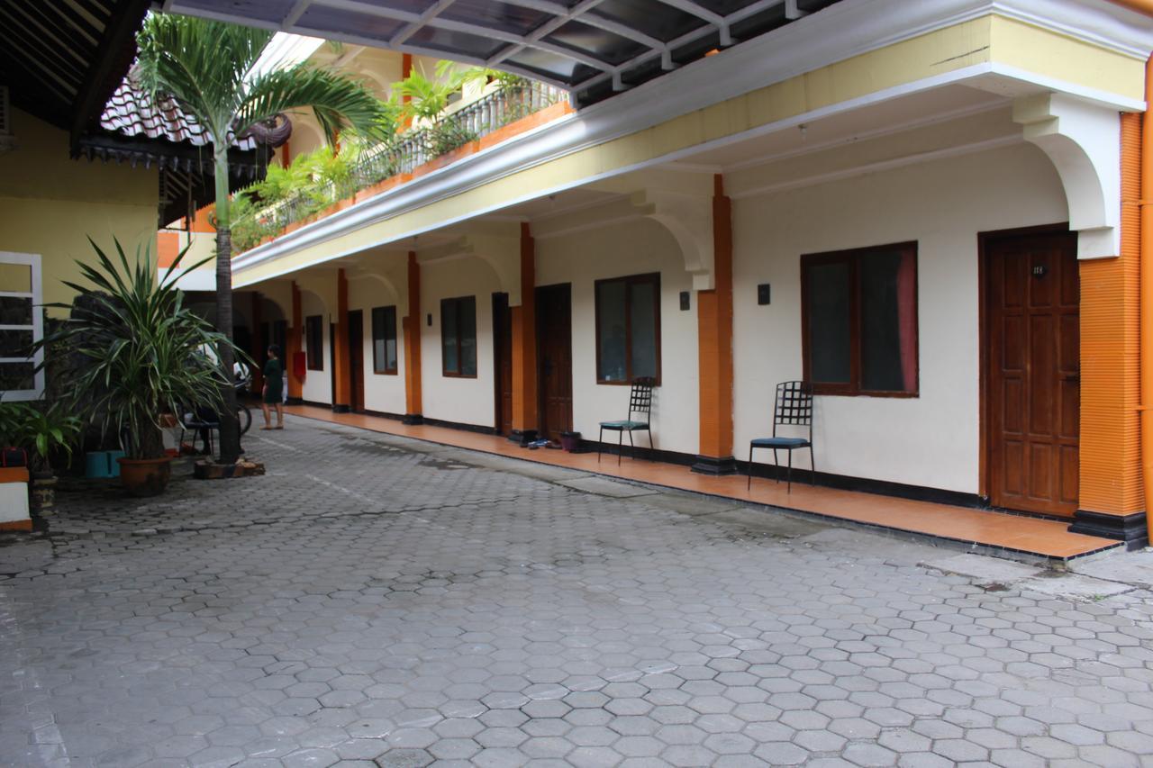 Simpang Tujuh Hotel Cepu Ngoại thất bức ảnh